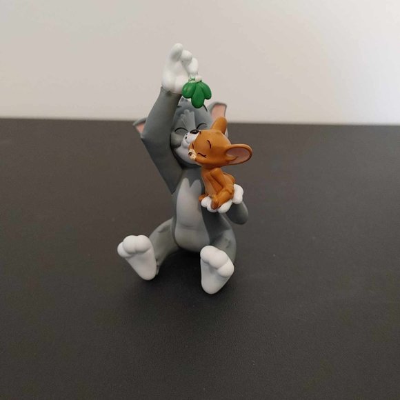 Hallmark Keepsake Ornament 2013 Tom & Jerry A Christmas Truce - NIB - Picture 6 of 7